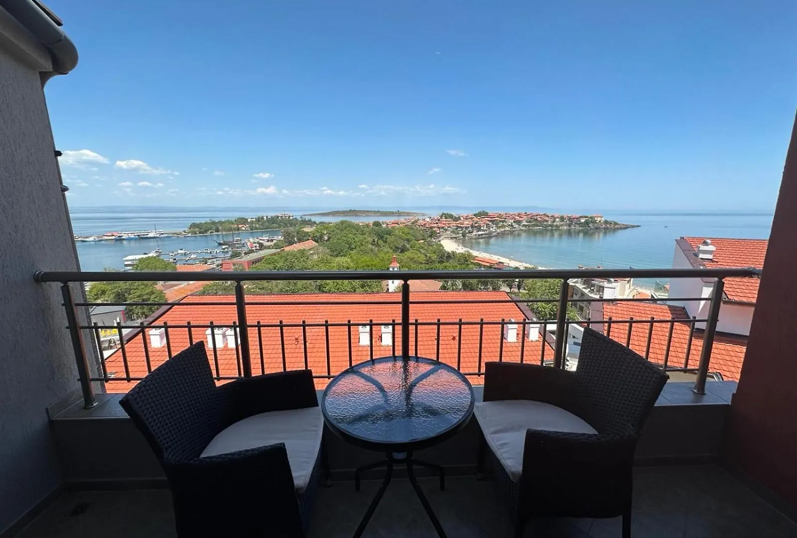 Family Hotel Radiana Sozopol 2*,