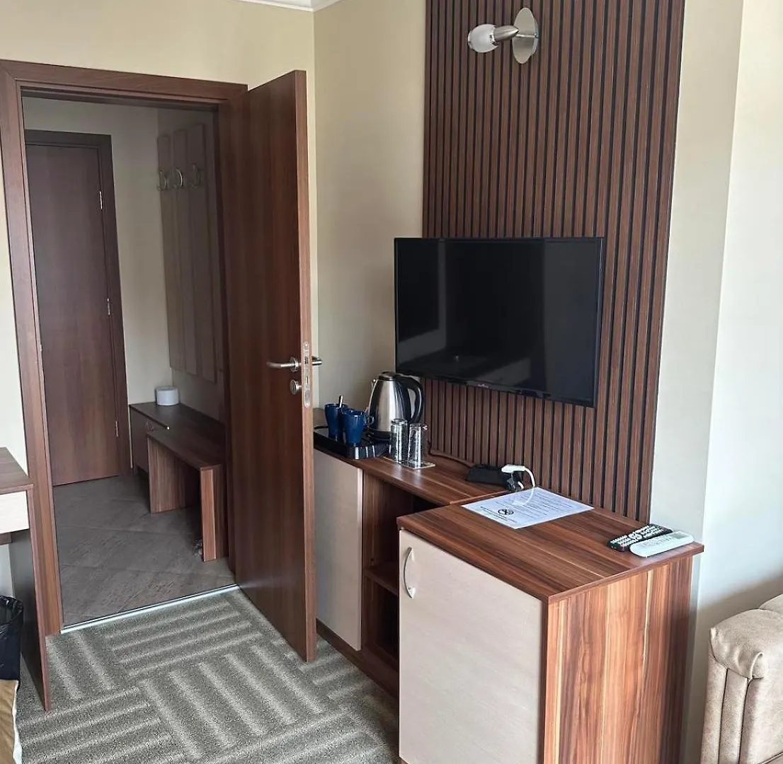 Family Hotel Radiana Szozopol 2*,