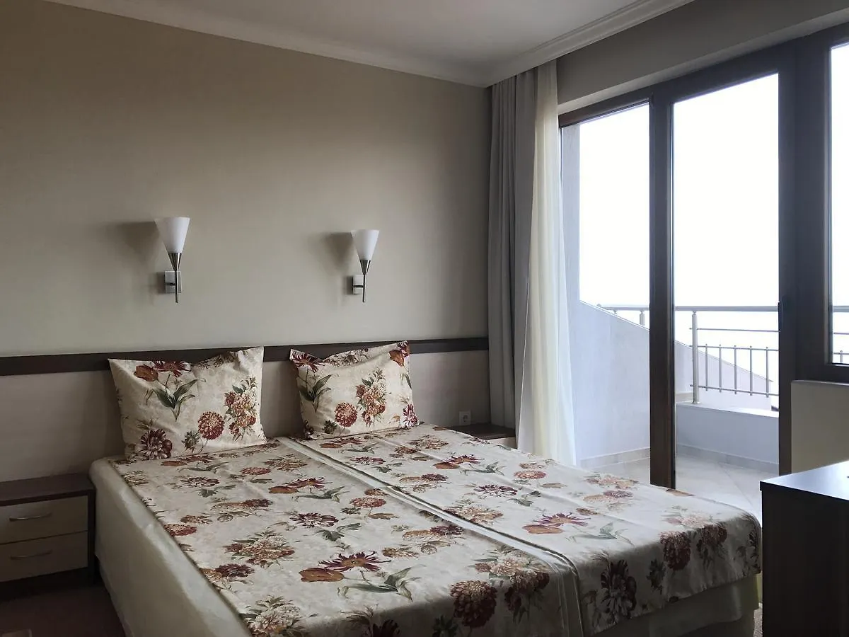 Family Hotel Radiana Sozopol 2*,