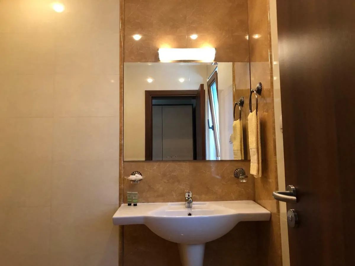 **  Family Hotel Radiana Szozopol Bulgária